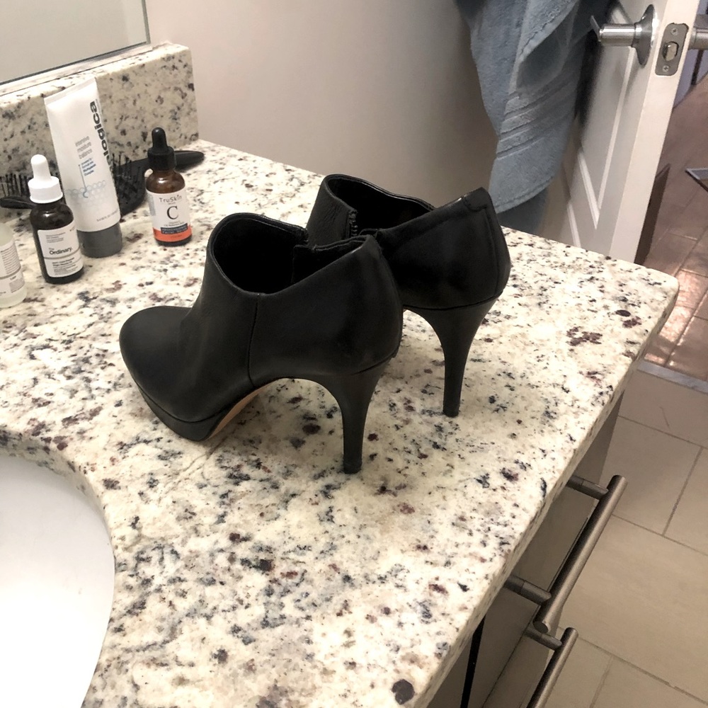 Vince camuto booties